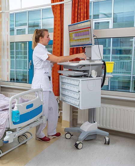 IT-Visitenwagen mit Stromversorgung-25-1st