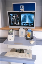 zd510-hc50-in-connect-cradle-monitor-tastatur-maus-auf-cow